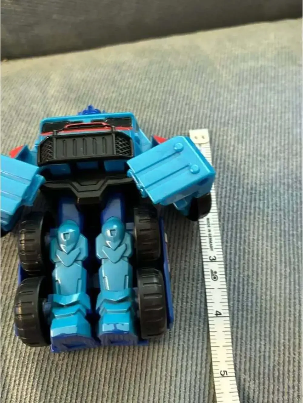 Hasbro Transformers Rescue Bots Optimus Prime Action Figure